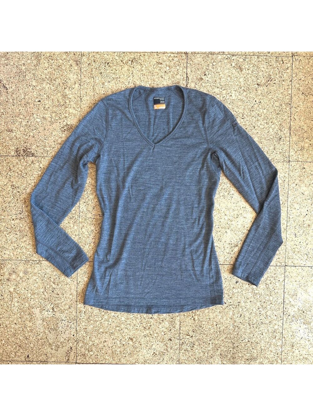 Icebreaker Merino 200 Wool Long Sleeve V Neck Shirt SMALL Gray Base Layer
